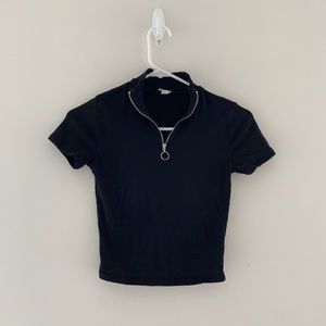 🖤 Garage Form Fitting Black Half Zip Top🖤
